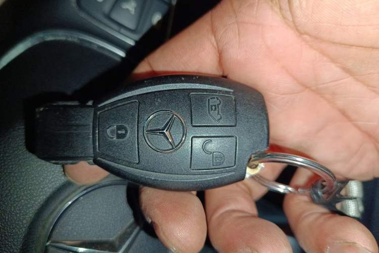 Used Mercedes-Benz Vito  Vehicle Key