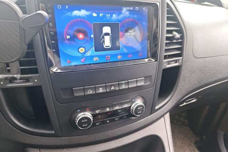 Used Mercedes-Benz Vito 2018 2.0T Business Version China V Emission Standard Audio And AC Panel