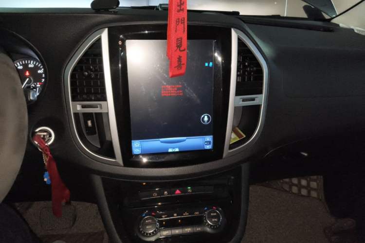 Used Mercedes-Benz Vito 2018 2.0T Business Version China VI Emission Standard Audio And AC Panel