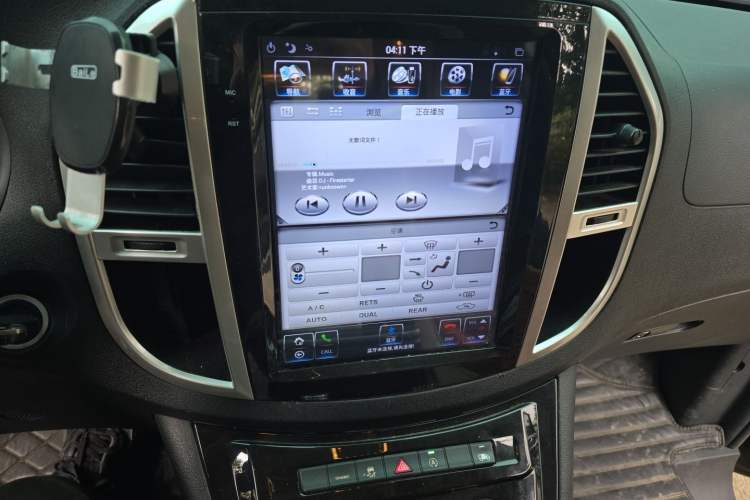 Used Mercedes-Benz Vito 2018 2.0T Business Version China VI Emission Standard Audio And AC Panel