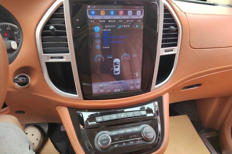 Used Mercedes-Benz Vito 2018 2.0T Business Version China V Emission Standard Audio And AC Panel