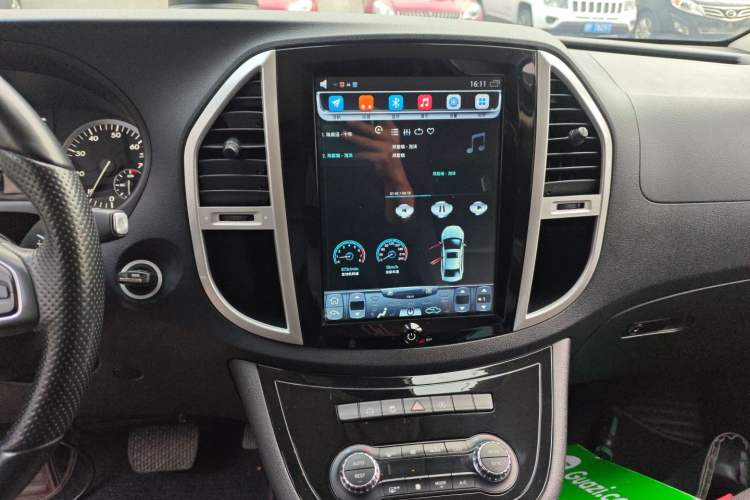 Used Mercedes-Benz Vito 2018 2.0T Business Version China V Emission Standard Audio And AC Panel