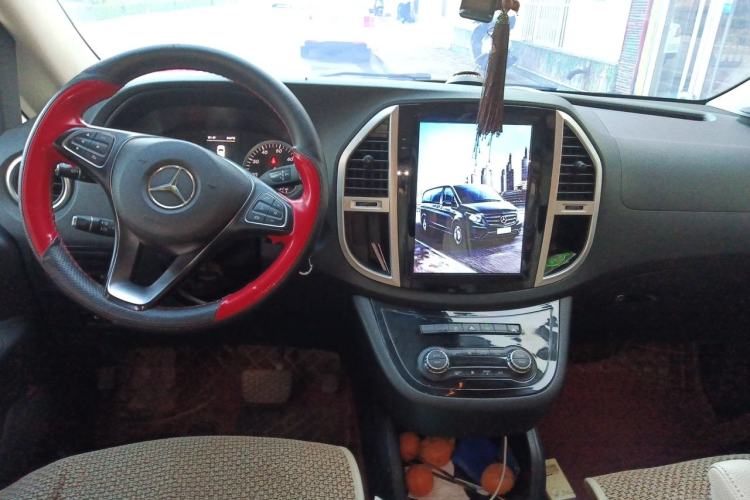Used Mercedes-Benz Vito 2018 2.0T Business Version China V Emission Standard Center Console