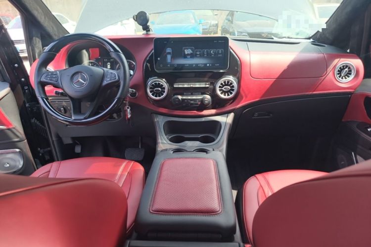 Used Mercedes-Benz Vito 2018 2.0T Elite Version 7 Seats China VI Emission Standard Center Console