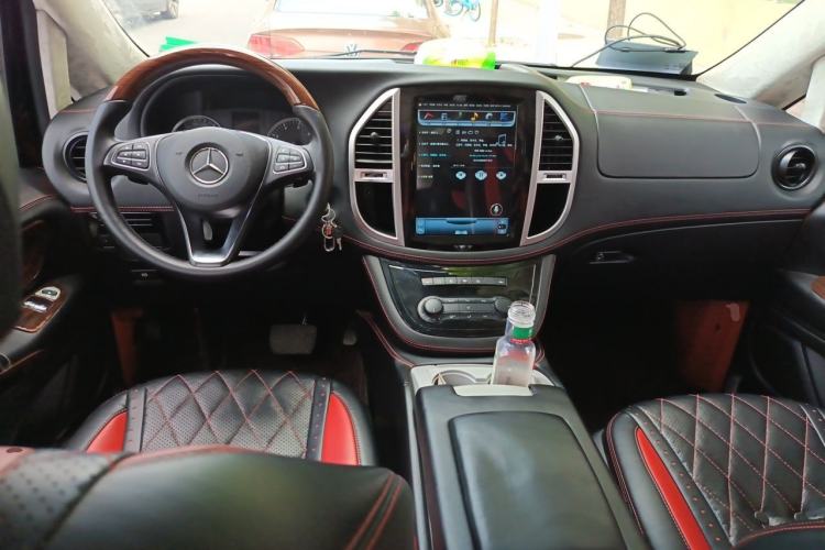 Used Mercedes-Benz Vito  Center Console
