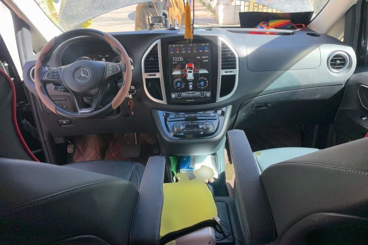 Used Mercedes-Benz Vito 2018 2.0T Business Version China V Emission Standard Center Console
