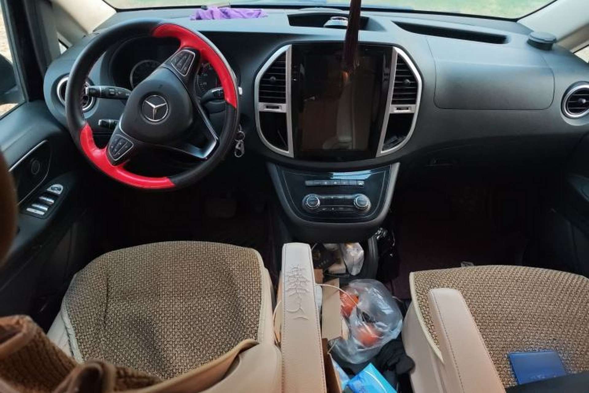 Used Mercedes-Benz Vito 2018 2.0T Business Version China V Emission Standard Center Console