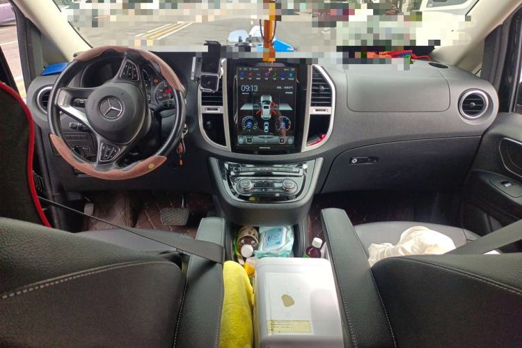 Used Mercedes-Benz Vito 2018 2.0T Business Version China V Emission Standard Center Console