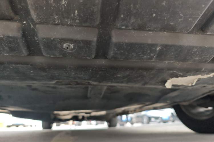 Used Mercedes-Benz Vito 2018 2.0T Business Version China V Emission Standard Chassis Front