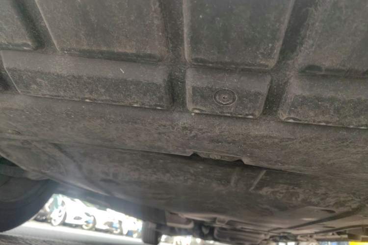 Used Mercedes-Benz Vito 2018 2.0T Business Version China V Emission Standard Chassis Front
