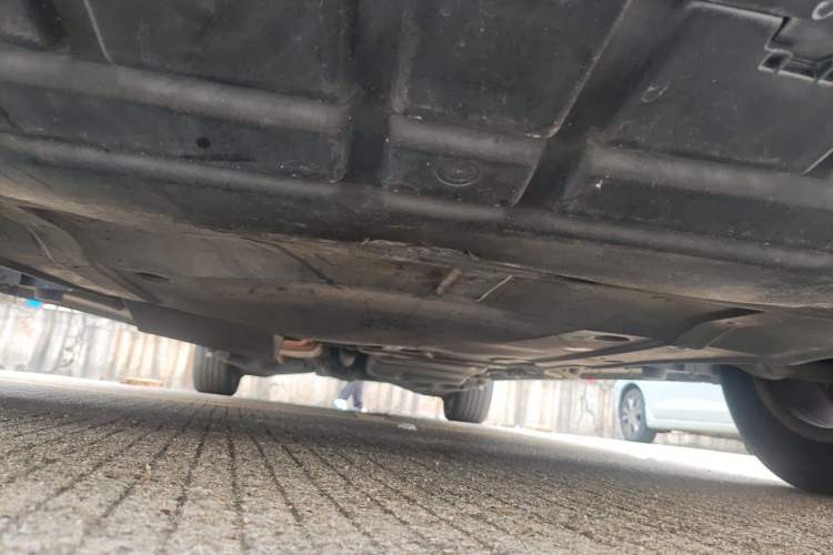 Used Mercedes-Benz Vito 2018 2.0T Business Version China V Emission Standard Chassis Front