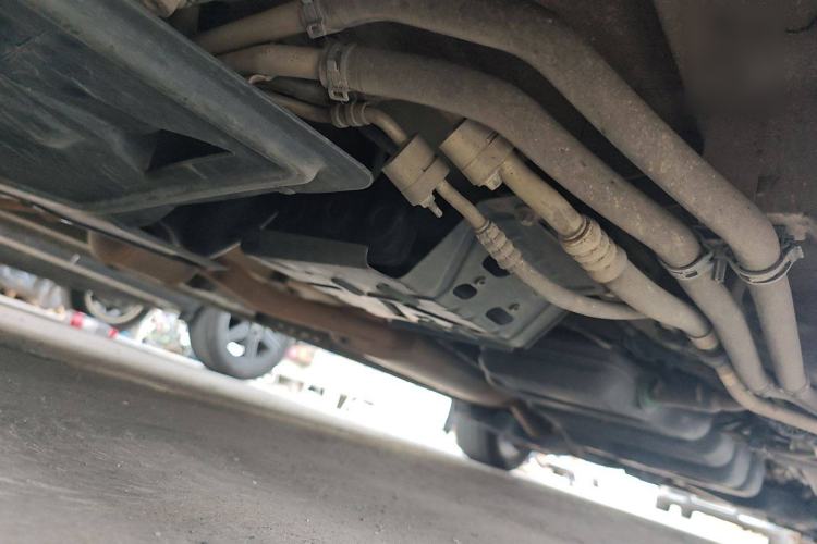 Used Mercedes-Benz Vito 2018 2.0T Business Version China V Emission Standard Chassis Front Left
