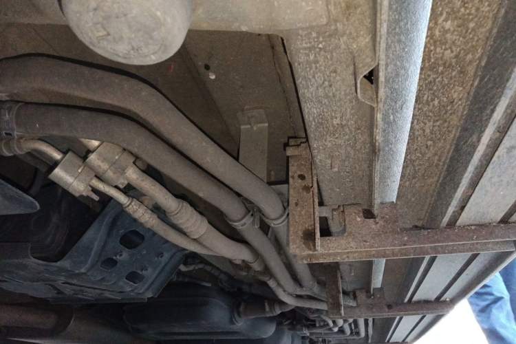 Used Mercedes-Benz Vito 2018 2.0T Business Version China V Emission Standard Chassis Front Left
