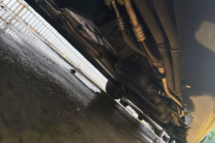 Used Mercedes-Benz Vito 2018 2.0T Business Version China V Emission Standard Chassis Front Left