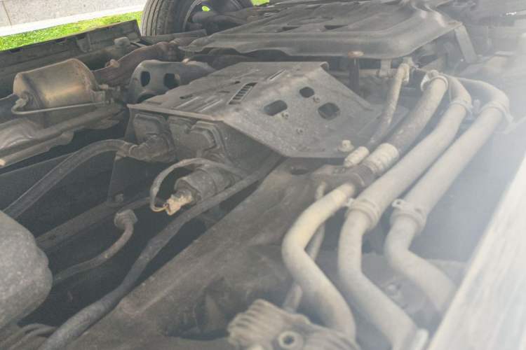 Used Mercedes-Benz Vito 2018 2.0T Business Version China VI Emission Standard Chassis Front Left