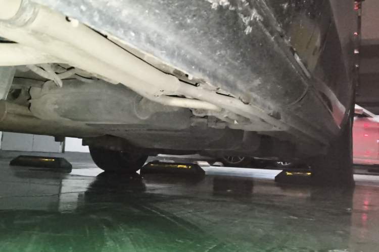 Used Mercedes-Benz Vito 2018 2.0T Business Version China VI Emission Standard Chassis Front Left