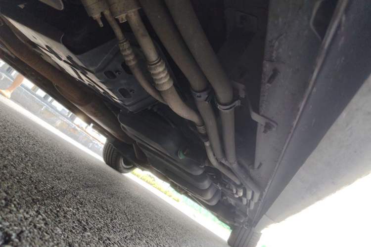 Used Mercedes-Benz Vito 2018 2.0T Business Version China VI Emission Standard Chassis Front Left