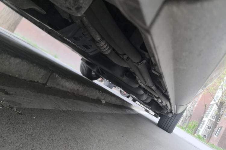 Used Mercedes-Benz Vito 2018 2.0T Business Version China V Emission Standard Chassis Front Left