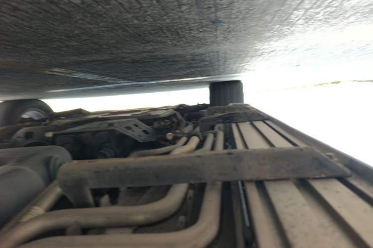 Used Mercedes-Benz Vito 2018 2.0T Business Version China V Emission Standard Chassis Front Left