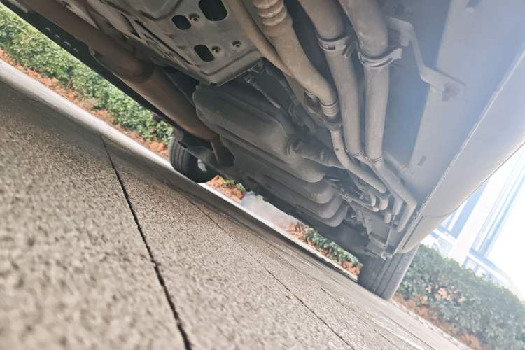 Used Mercedes-Benz Vito 2018 2.0T Business Version China VI Emission Standard Chassis Front Left
