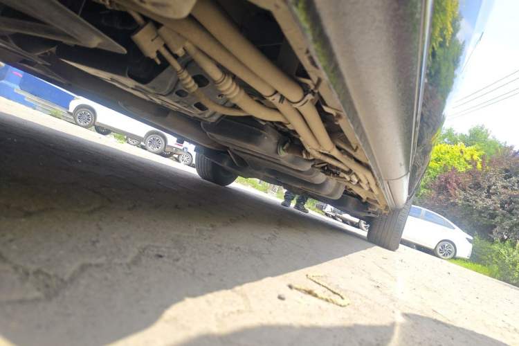 Used Mercedes-Benz Vito 2018 2.0T Business Version China VI Emission Standard Chassis Front Left
