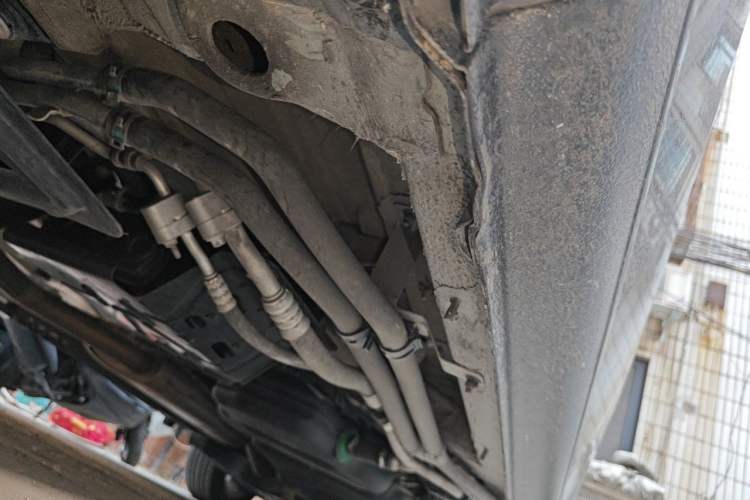 Used Mercedes-Benz Vito 2018 2.0T Business Version China VI Emission Standard Chassis Front Left