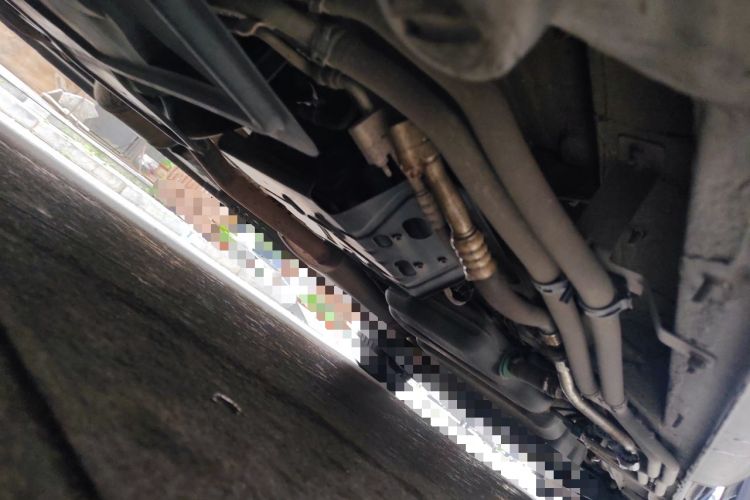 Used Mercedes-Benz Vito 2018 2.0T Business Version China V Emission Standard Chassis Front Left