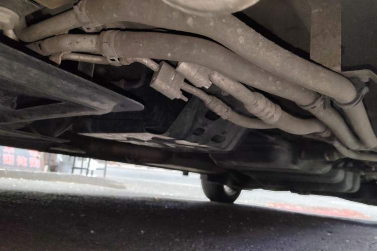 Used Mercedes-Benz Vito 2018 2.0T Business Version China V Emission Standard Chassis Front Left