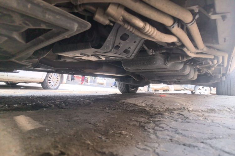 Used Mercedes-Benz Vito 2018 2.0T Business Version China VI Emission Standard Chassis Front Left