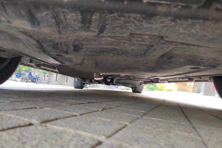 Used Mercedes-Benz Vito 2018 2.0T Business Version China V Emission Standard Chassis Front