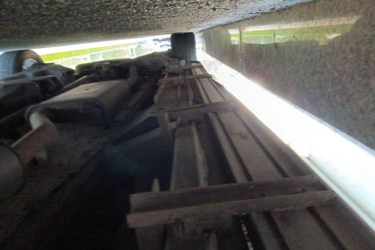 Used Mercedes-Benz Vito 2018 2.0T Business Version China V Emission Standard Chassis Front Right