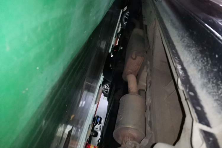 Used Mercedes-Benz Vito 2018 2.0T Business Version China V Emission Standard Chassis Front Right