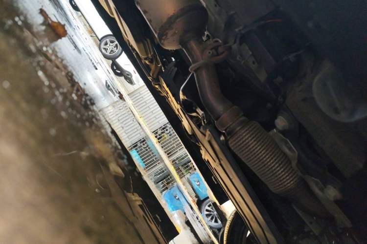 Used Mercedes-Benz Vito 2018 2.0T Business Version China V Emission Standard Chassis Front Right