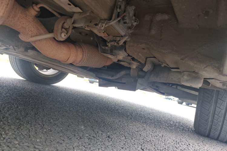 Used Mercedes-Benz Vito 2018 2.0T Business Version China V Emission Standard Chassis Front Right