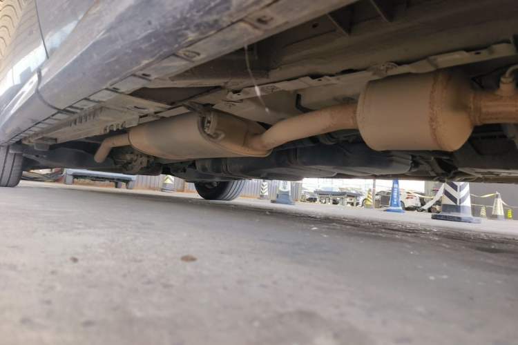 Used Mercedes-Benz Vito 2018 2.0T Business Version China V Emission Standard Chassis Front Right