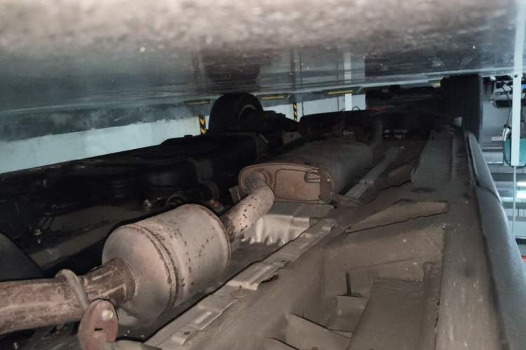 Used Mercedes-Benz Vito 2018 2.0T Business Version China VI Emission Standard Chassis Front Right