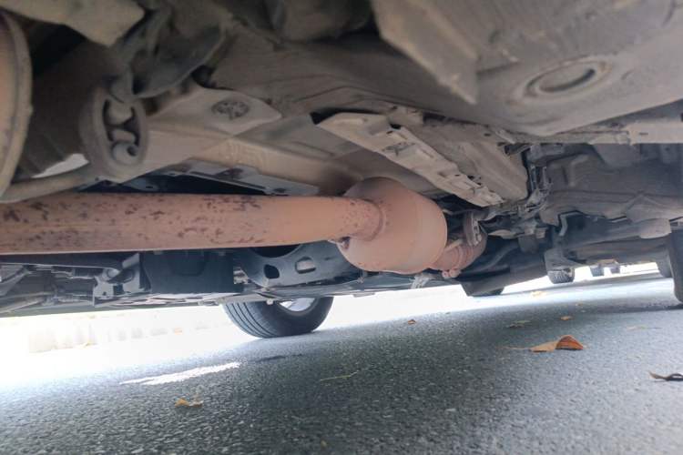 Used Mercedes-Benz Vito 2018 2.0T Business Version China V Emission Standard Chassis Front Right