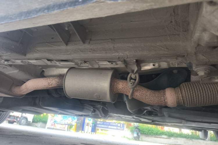 Used Mercedes-Benz Vito 2018 2.0T Business Version China V Emission Standard Chassis Front Right