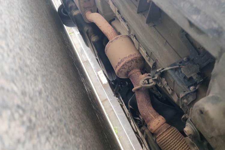 Used Mercedes-Benz Vito 2018 2.0T Business Version China V Emission Standard Chassis Front Right