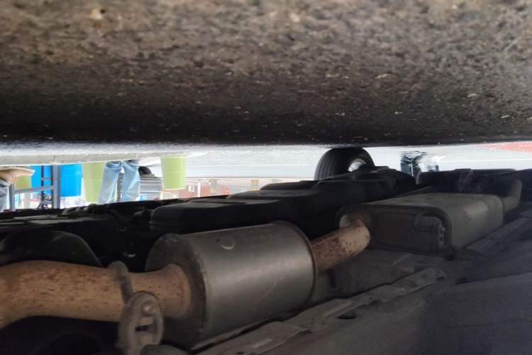 Used Mercedes-Benz Vito 2018 2.0T Business Version China V Emission Standard Chassis Front Right