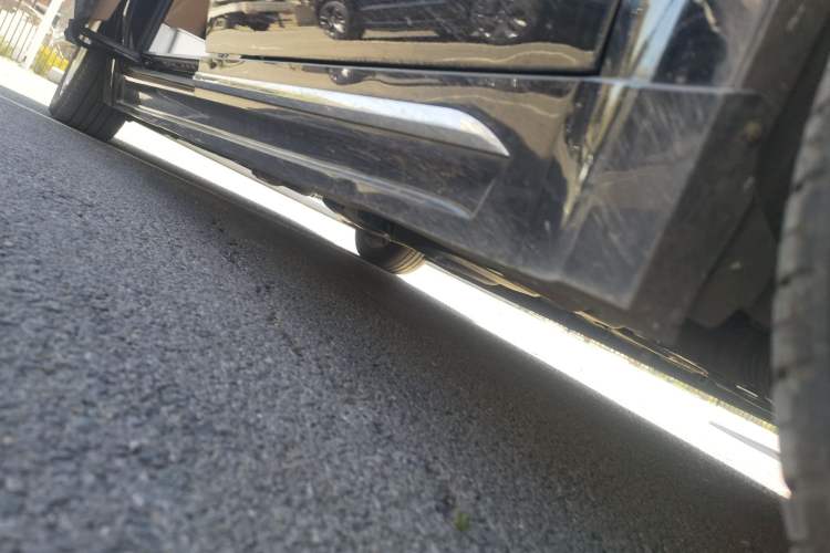 Used Mercedes-Benz Vito 2018 2.0T Business Version China VI Emission Standard Chassis Front Right