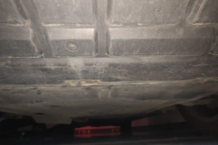 Used Mercedes-Benz Vito 2018 2.0T Business Version China VI Emission Standard Chassis Front