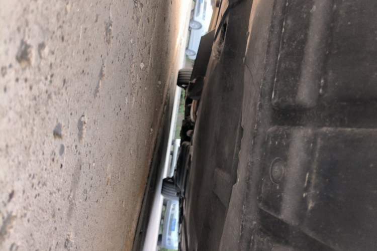 Used Mercedes-Benz Vito 2018 2.0T Business Version China VI Emission Standard Chassis Front