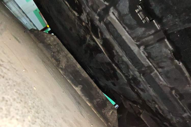 Used Mercedes-Benz Vito 2018 2.0T Business Version China VI Emission Standard Chassis Front
