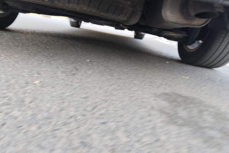 Used Mercedes-Benz Vito 2018 2.0T Business Version China VI Emission Standard Chassis Rear