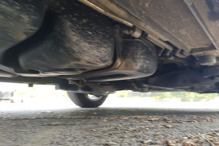 Used Mercedes-Benz Vito 2018 2.0T Business Version China VI Emission Standard Chassis Rear Left
