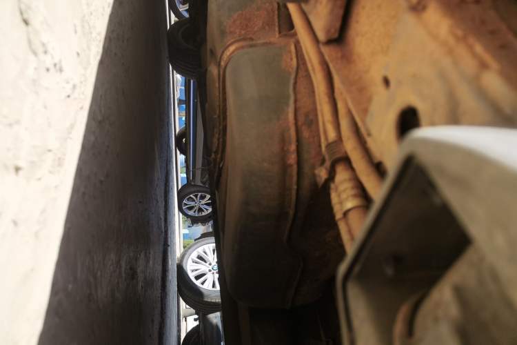 Used Mercedes-Benz Vito 2018 2.0T Business Version China VI Emission Standard Chassis Rear Left