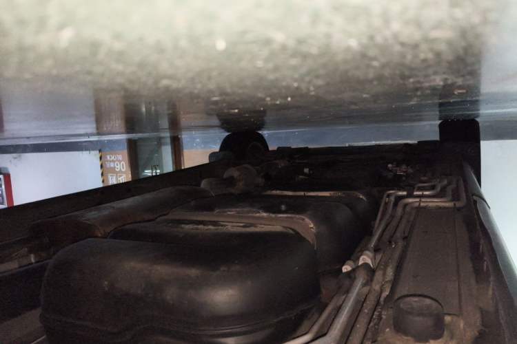 Used Mercedes-Benz Vito 2018 2.0T Business Version China VI Emission Standard Chassis Rear Left