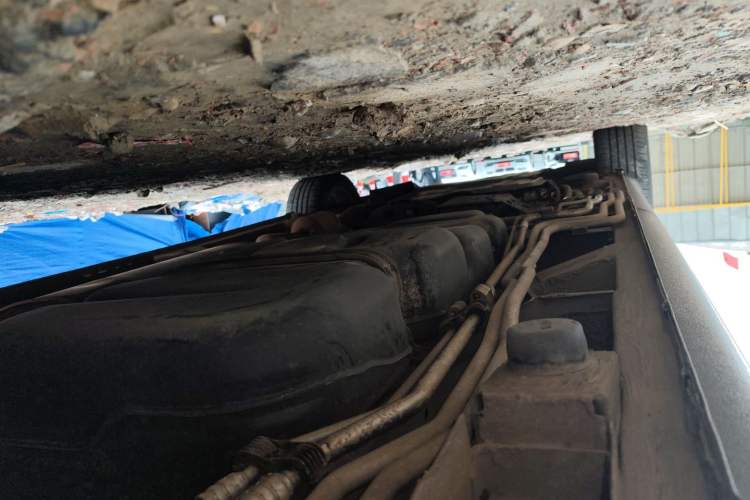 Used Mercedes-Benz Vito 2018 2.0T Business Version China V Emission Standard Chassis Rear Left