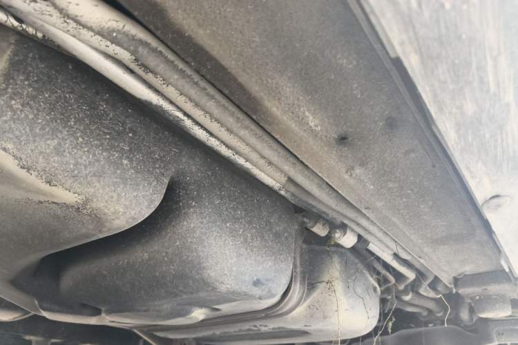 Used Mercedes-Benz Vito 2018 2.0T Business Version China VI Emission Standard Chassis Rear Left